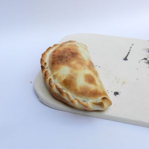 Empanada de carne cortada a cuchillo